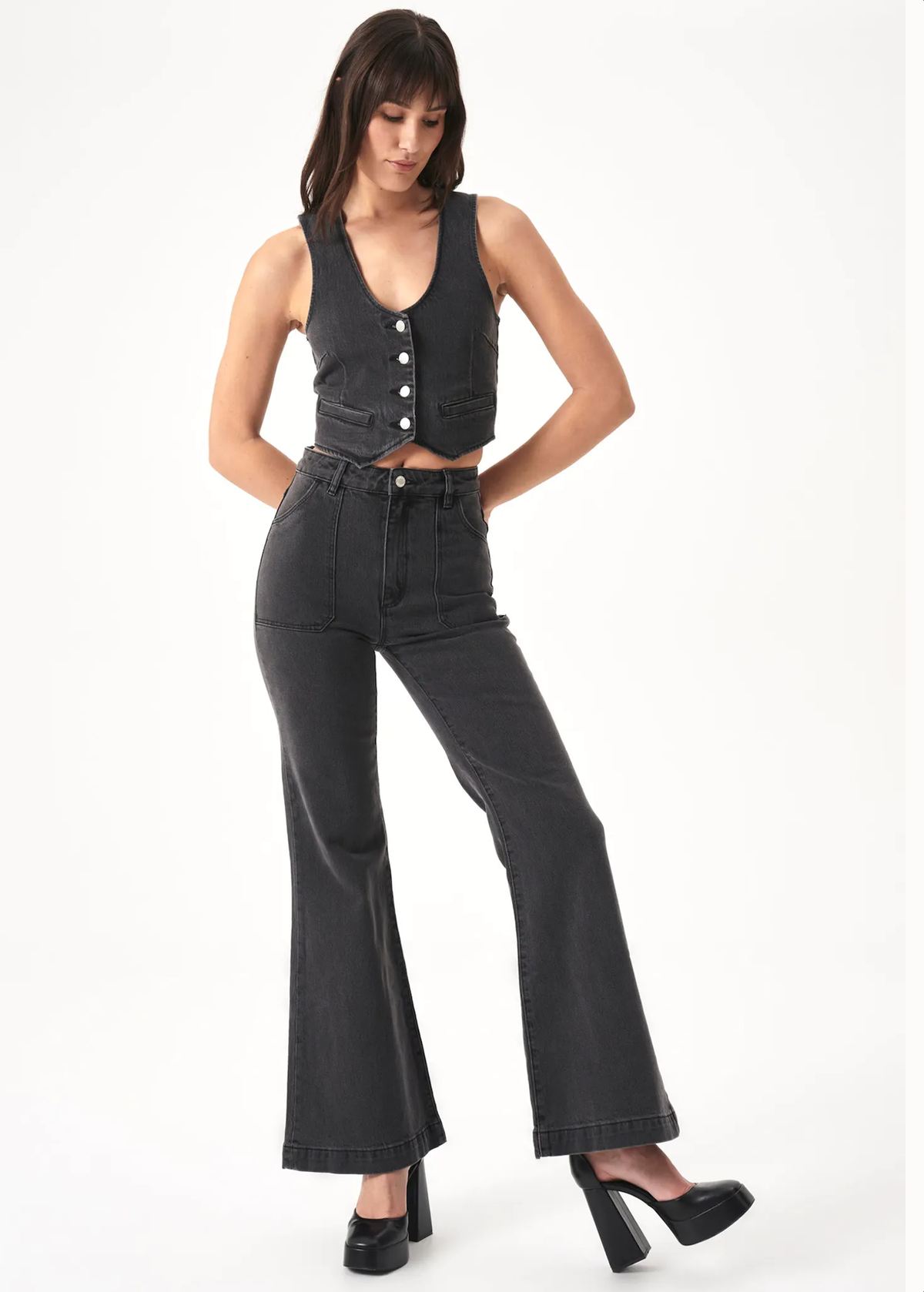 70's high-rise flared jeans in black - Saint Laurent